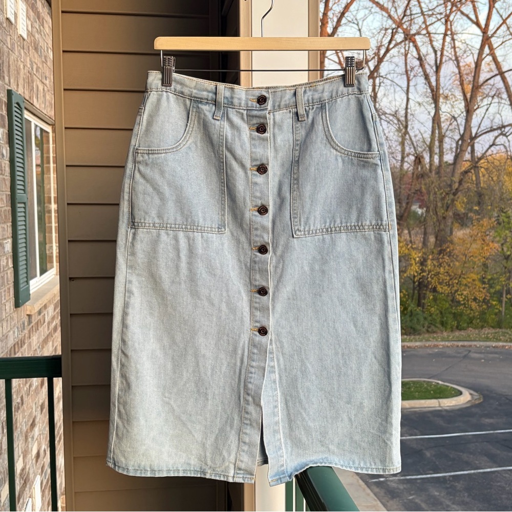 🆕 Happily Grey Button Front Denim Midi Skirt Pockets Party Casual Chic Size 9/28 - Picture 3 of 15